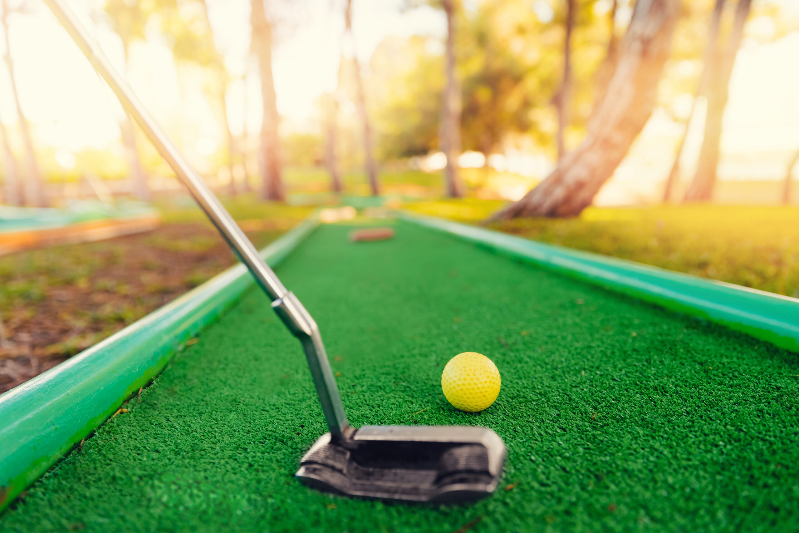 mini golf camping les cadenieres